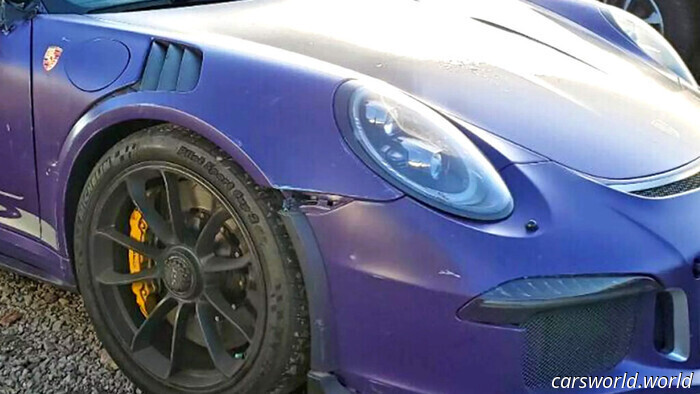 Этот разбитый 911 GT3 может стать для кого‑то рождественским чудом в последнюю минуту | Carscoops